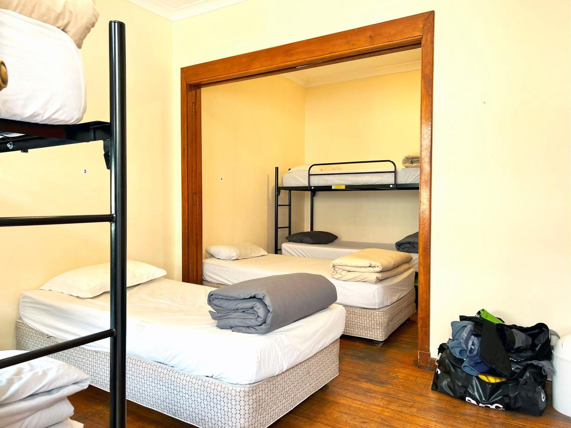 Хостел Long Street Backpackers (Adults Only) Кейптаун Экстерьер фото